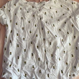 Old navy pineapple t-shirt